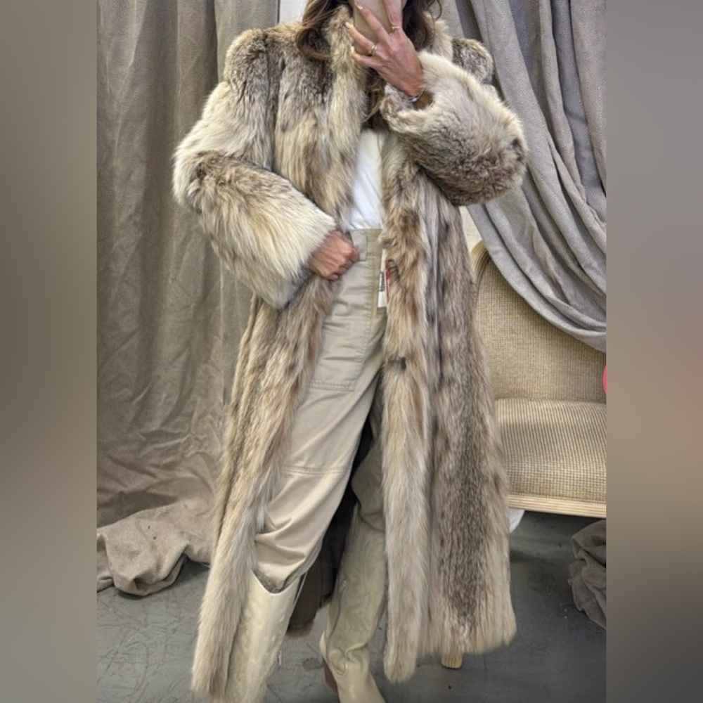 VINTAGE FUR
Special Lynx Full Length Fur
US ONLY**
